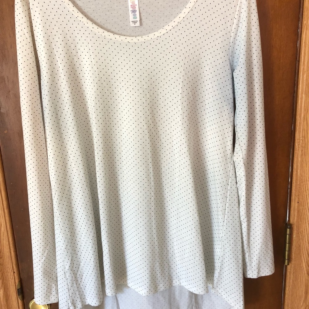 Lularoe lynnae top